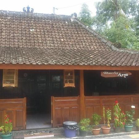 Homestay Arya Mangunan Бантул Екстериор снимка